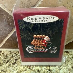 NISP 1994 Hallmark Keepsake Cheery Cyclists Magic Ornament New Sealed Motion